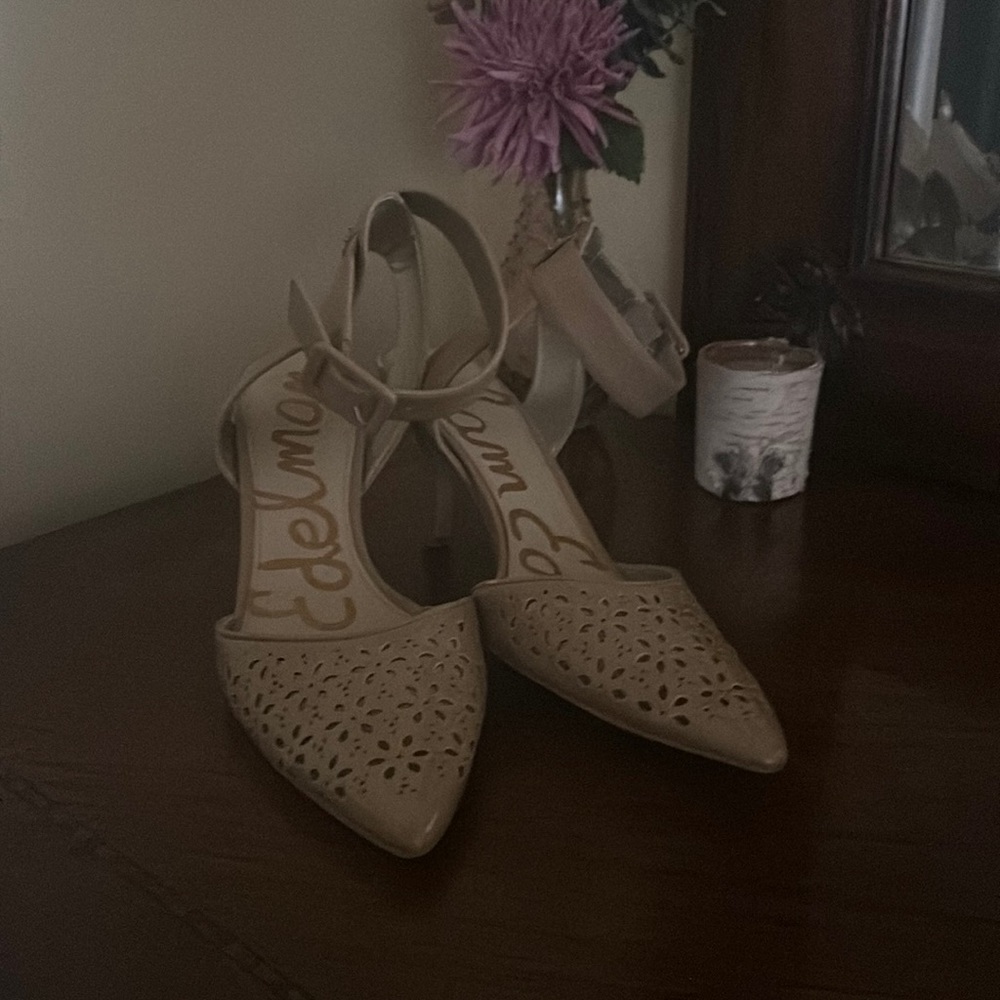 Sam Edelman nude patent leather heels